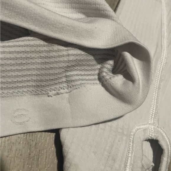 lululemon athletica White Long Sleeve Tee - Picture 2 of 4